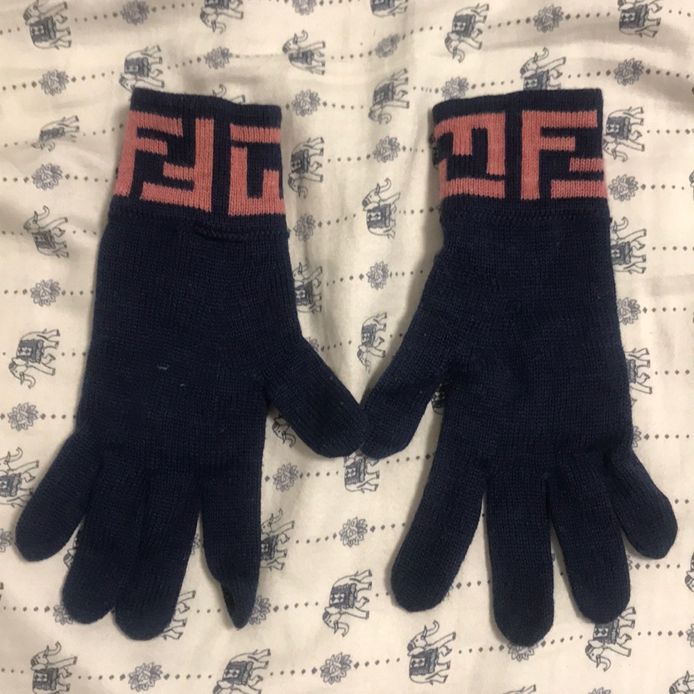 Fendi Gloves!
